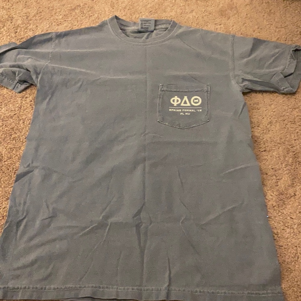 comfort colors shirt